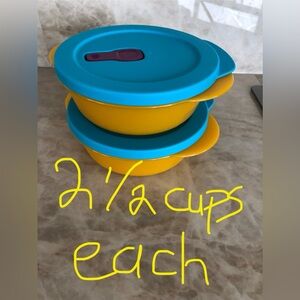 NEW Tupperware Microwave vent and serve containers